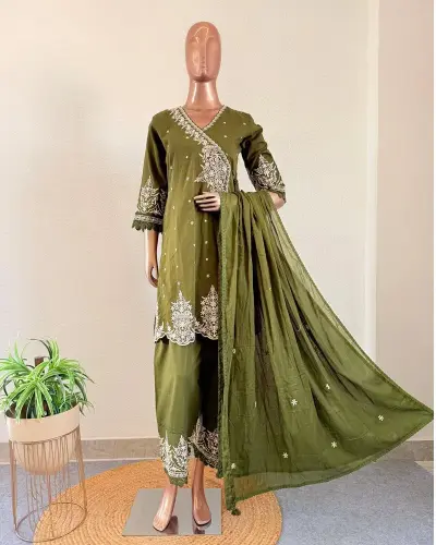 Designer Dress & Suit for Women